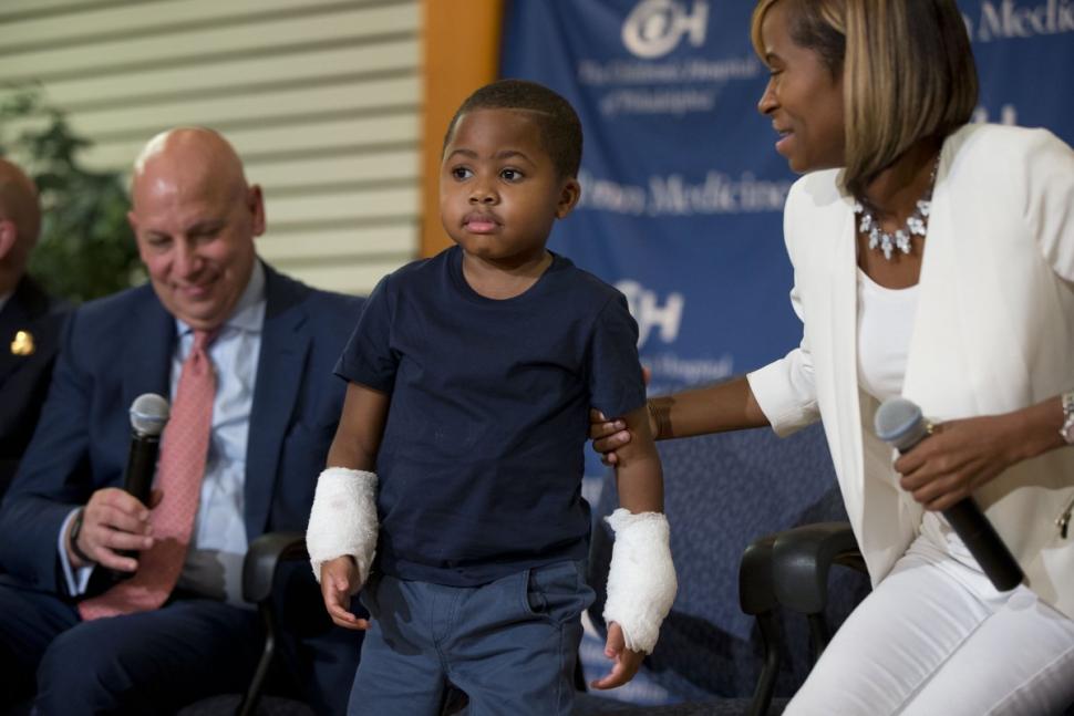 8-year-old-boy-receives-double-hand-transplant