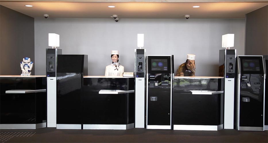 Henn-Na-Hotel-robots