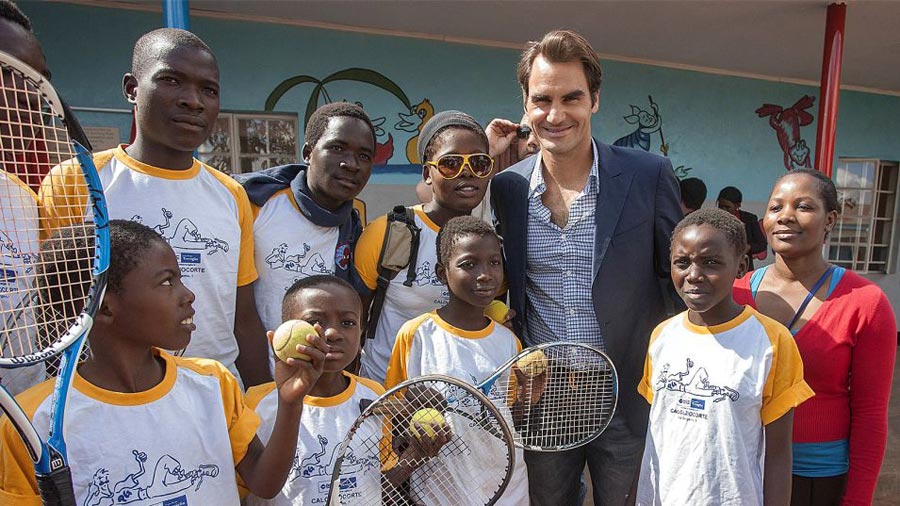 Roger-Federer-visits-Malawi-preschool