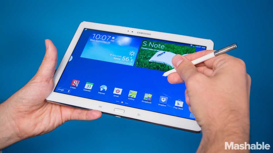 One of Samsung's 10-inch Galaxy Note tablets. IMAGE: Mashable, Christina Ascani