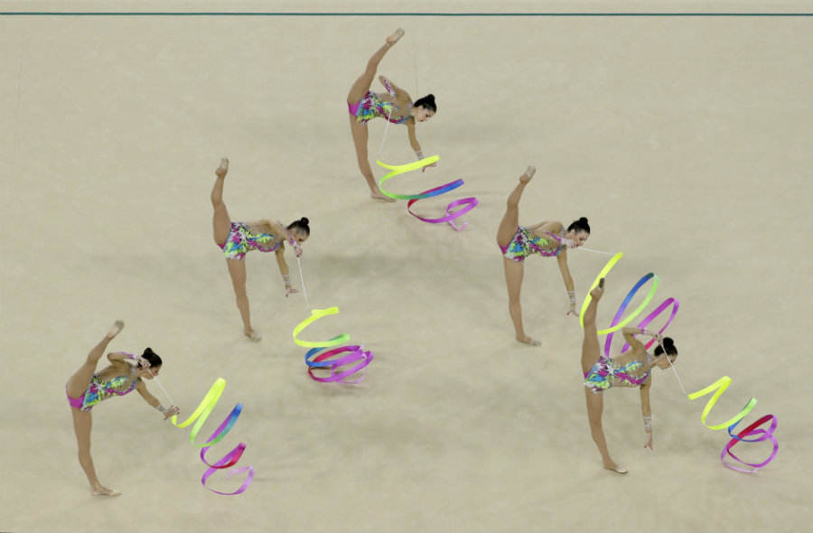 n the 3 Clubs and two hoops routine the Spaniards ended in the first position, and with the ribbons, they took the second place. Photo credit: Wtop