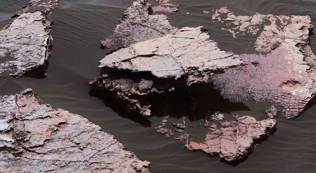 mars-mud-cracks
