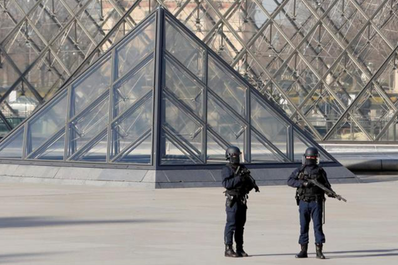 Paris, Attacks, Louvre, Machete