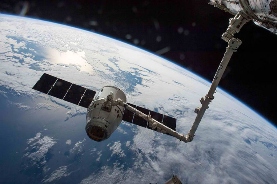 spacex-dragon-iss