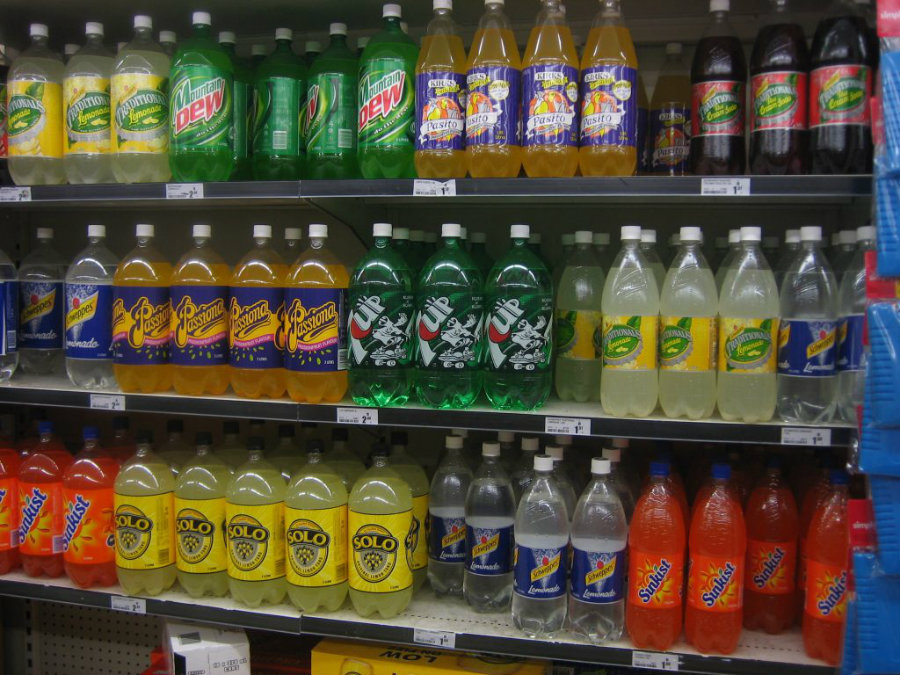 Consuming sugary beverages is believed to be the main contributor to the death of at least 184,000 adults every year. Image credit: SMC / ZME Science