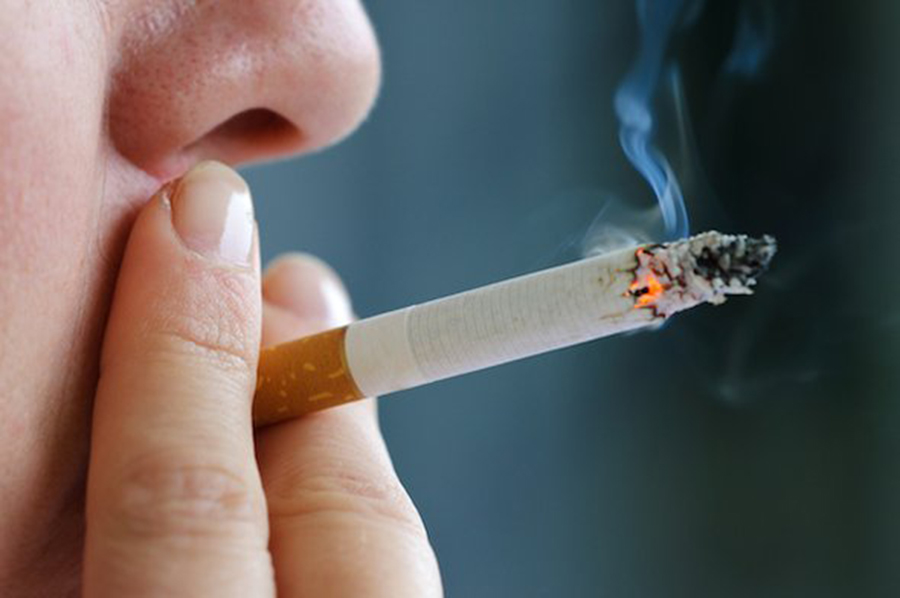 Tobacco, France, Smoking cigarettes