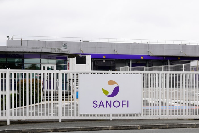 Sanofi Suspends Recruiting Participants for Hydroxychloroquine Clinical Trials for COVID-19