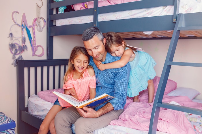 Parenting While Living With Cancer: A Guide