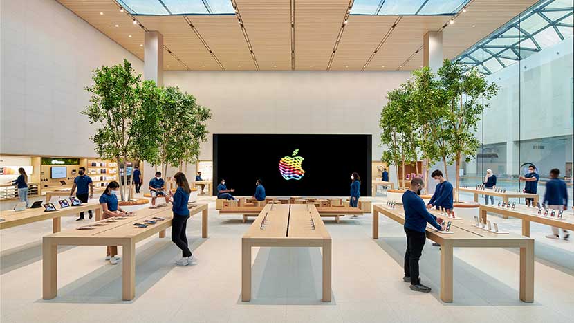Robbers Steal 436 iPhones worth $500,000 from Apple Store via Coffee Shop