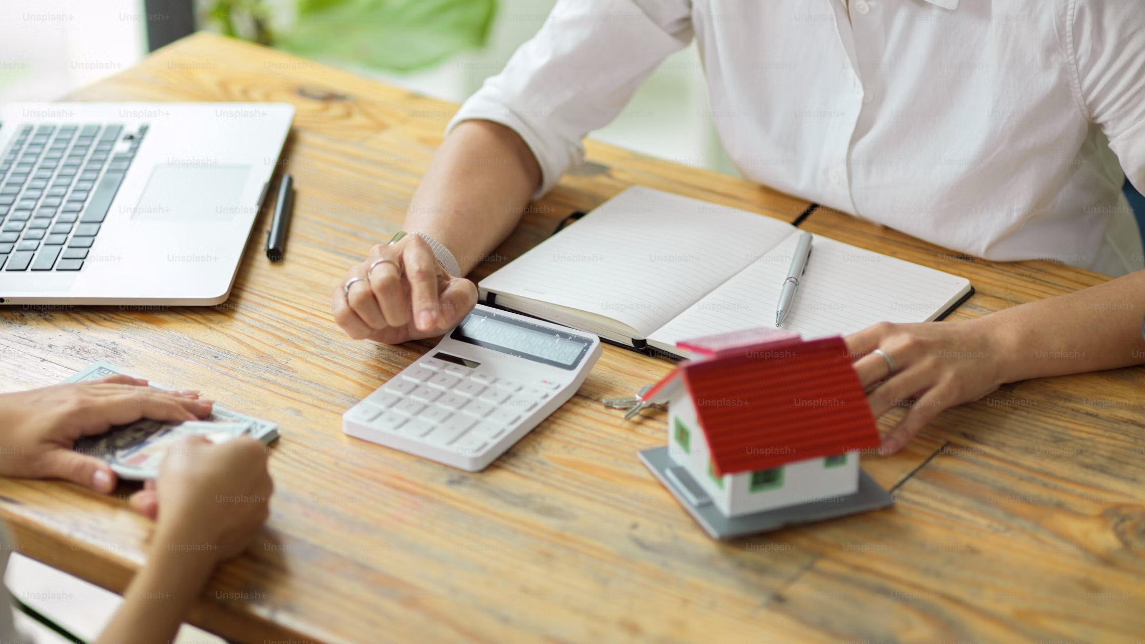 business-man-with-calculator-and book-2